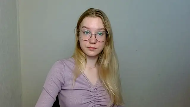 cindi hot online show from 11/15/25, 09:39