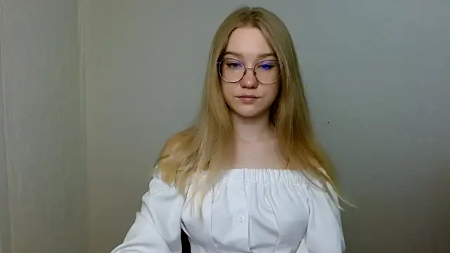 cindi hot online show from 04/13/26, 11:16