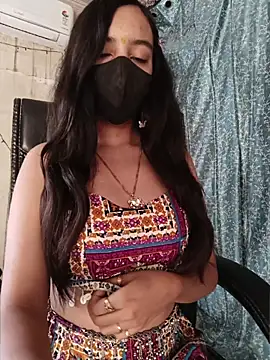 Parinaaz18 online show from 06/25/26, 01:27