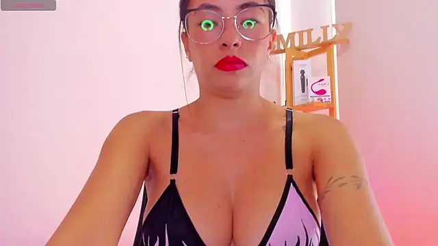 EmillySanders online show from 03/07/25, 03:39