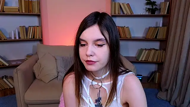 Snapshot of SusieMorris chatting on 01/25/25, 01:54 SusieMorris online show from 01/25/25, 01:54