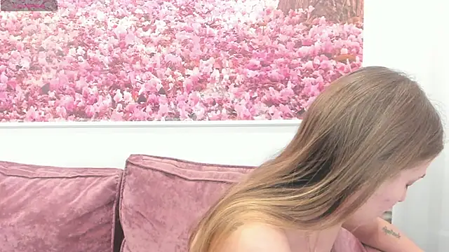 Snapshot of SexyFancy chatting on 02/08/25, 11:44 SexyFancy online show from 02/08/25, 11:44