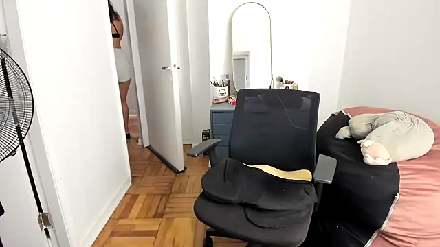 Snapshot of cinnamon_rosa chatting on 01/29/25, 12:22 cinnamon rosa online show from 01/29/25, 12:22