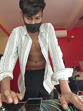 richardjames95 online show from 07/06/26, 07:49
