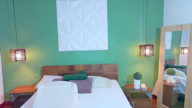 Shamiraa moore online show from 11/27/25, 08:11