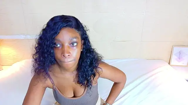 Shamiraa moore online show from 06/10/26, 08:41