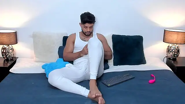 Luciano and Marlon online show from 12/27/24, 08:07