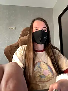 Snapshot of BlackM00n8 chatting on 10/24/25, 07:49 BlackM00n8 online show from 10/24/25, 07:49