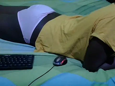 QUEEN-LIZ online show from 10/23/25, 03:28