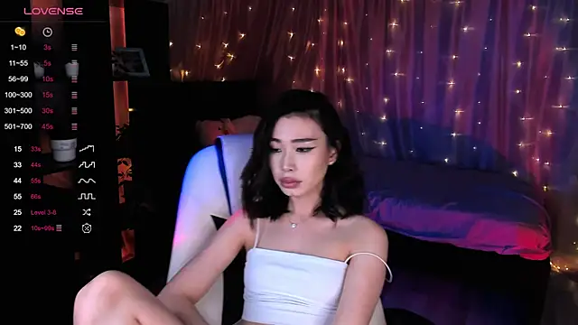 Snapshot of sensualily chatting on 12/26/24, 09:37 sensualily online show from 12/26/24, 09:37