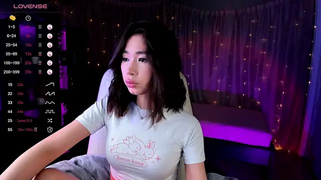 Snapshot of sensualily chatting on 02/27/25, 04:43 sensualily online show from 02/27/25, 04:43