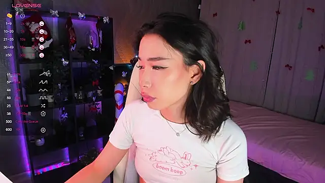 Snapshot of sensualily chatting on 01/08/26, 03:20 sensualily online show from 01/08/26, 03:20