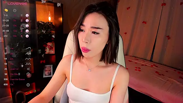 Snapshot of sensualily chatting on 02/27/26, 03:34 sensualily online show from 02/27/26, 03:34