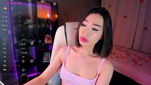 Snapshot of sensualily chatting on 03/04/26, 04:13 sensualily online show from 03/04/26, 04:13