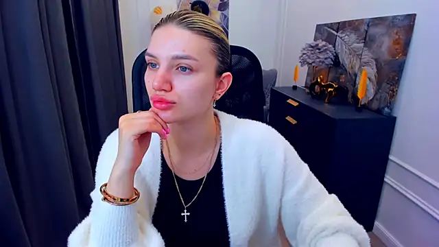 SelenaeMoore online show from 05/12/26, 03:47