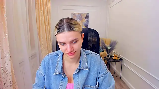 SelenaeMoore online show from 06/21/26, 03:53