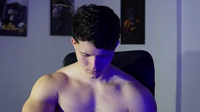 Snapshot of Hazzan_Velez chatting on 12/22/25, 11:24 Hazzan Velez online show from 12/22/25, 11:24