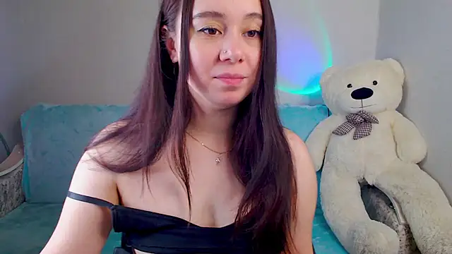Snapshot of AlinaWett chatting on 01/15/25, 02:06 AlinaWett online show from 01/15/25, 02:06