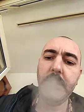 Snapshot of Maryo0001 chatting on 10/04/25, 10:24 Maryo0001 online show from 10/04/25, 10:24