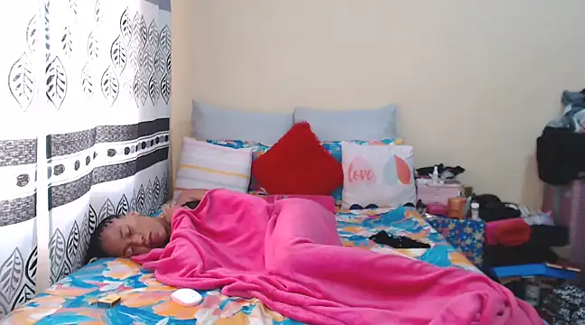 Snapshot of Kylie_Hairy_Bbc chatting on 01/30/25, 08:01 Kylie Hairy Bbc online show from 01/30/25, 08:01