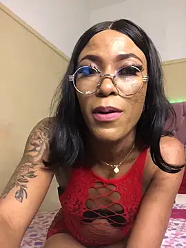 Snapshot of Kylie_Hairy_Bbc chatting on 11/02/25, 11:51 Kylie Hairy Bbc online show from 11/02/25, 11:51