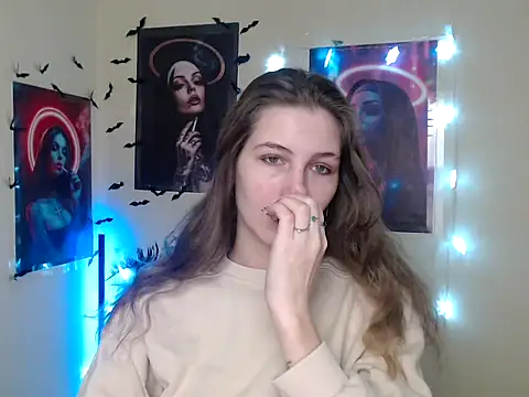 Snapshot of StrangerGi chatting on 12/19/25, 07:04 StrangerGi online show from 12/19/25, 07:04