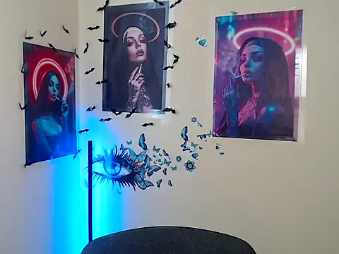 Snapshot of StrangerGi chatting on 02/19/26, 01:29 StrangerGi online show from 02/19/26, 01:29