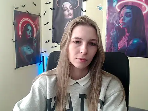 StrangerGi online show from 04/29/26, 06:17