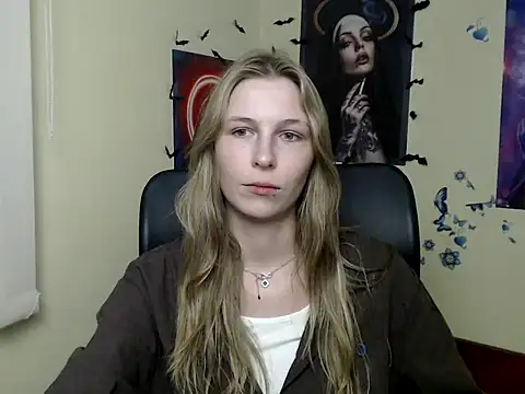 Snapshot of StrangerGi chatting on 06/15/26, 11:56 StrangerGi online show from 06/15/26, 11:56