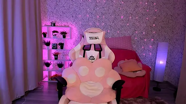 Snapshot of luna_cross chatting on 03/01/25, 07:08 luna cross online show from 03/01/25, 07:08