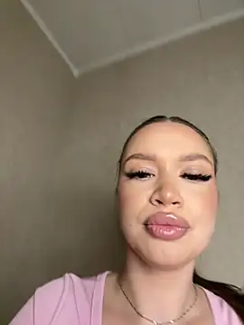 Snapshot of bunnyrich chatting on 03/01/26, 08:11 bunnyrich online show from 03/01/26, 08:11