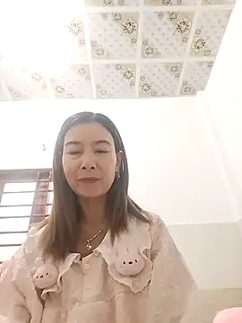Sexy-ladyboobs20 online show from 05/08/26, 01:55