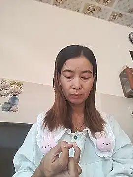 Sexy-ladyboobs20 online show from 05/13/26, 01:36
