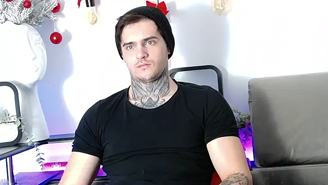 Snapshot of CarterCole chatting on 01/04/25, 07:03 CarterCole online show from 01/04/25, 07:03