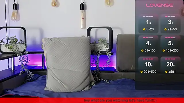 Snapshot of CarterCole chatting on 01/17/25, 10:44 CarterCole online show from 01/17/25, 10:44