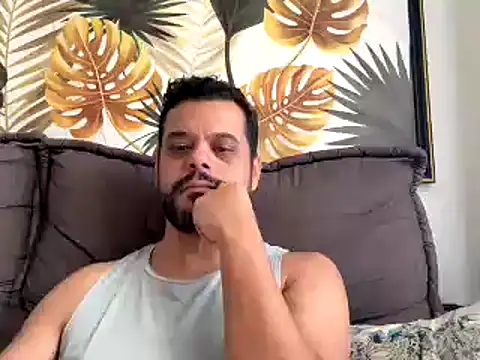 HornyBeachBoyBR online show from 05/08/26, 12:32
