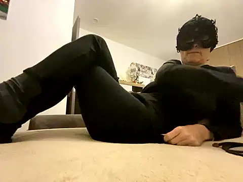 Snapshot of Marilou1983 chatting on 01/13/26, 05:51 Marilou1983 online show from 01/13/26, 05:51