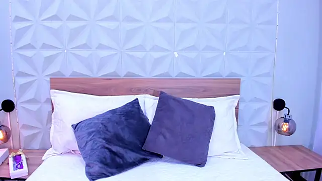 Stacey white  online show from 11/26/25, 07:59