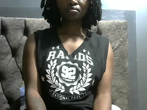 Snapshot of black_queen6 chatting on 05/18/26, 07:20 black queen6 online show from 05/18/26, 07:20