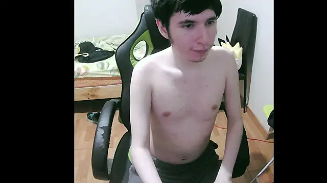 Snapshot of Twink_martinboy chatting on 02/03/25, 06:24 Twink martinboy online show from 02/03/25, 06:24