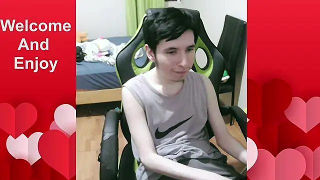 Snapshot of Twink_martinboy chatting on 04/21/26, 12:45 Twink martinboy online show from 04/21/26, 12:45