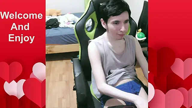 Snapshot of Twink_martinboy chatting on 04/21/26, 01:42 Twink martinboy online show from 04/21/26, 01:42