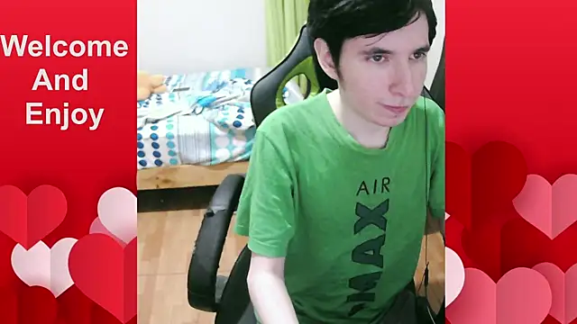 Snapshot of Twink_martinboy chatting on 05/25/26, 01:44 Twink martinboy online show from 05/25/26, 01:44