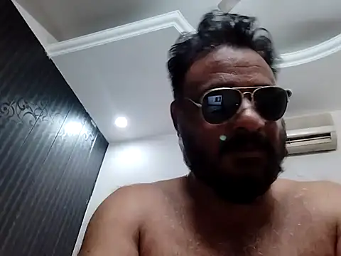 Snapshot of EthicalNight8 chatting on 12/13/25, 07:53 EthicalNight8 online show from 12/13/25, 07:53