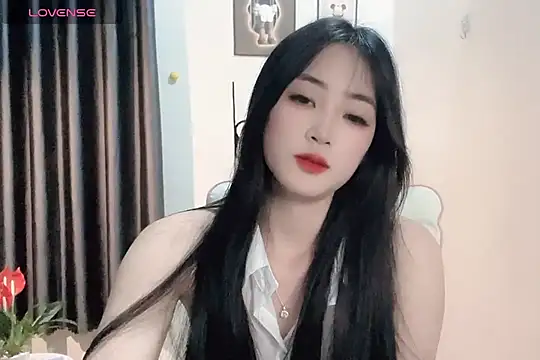 Snapshot of _Aimy_ chatting on 01/20/25, 04:21 Aimy online show from 01/20/25, 04:21