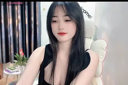 Snapshot of _Aimy_ chatting on 02/18/25, 04:16 Aimy online show from 02/18/25, 04:16