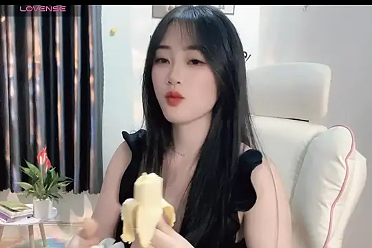 Snapshot of _Aimy_ chatting on 02/18/25, 07:19 Aimy online show from 02/18/25, 07:19