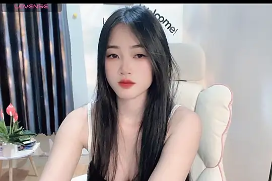 Snapshot of _Aimy_ chatting on 02/23/25, 07:17 Aimy online show from 02/23/25, 07:17
