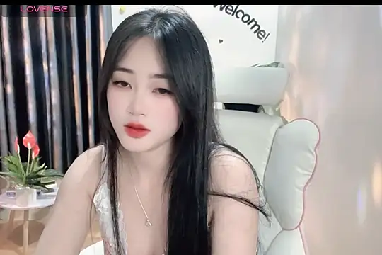 Snapshot of _Aimy_ chatting on 02/27/25, 03:25 Aimy online show from 02/27/25, 03:25