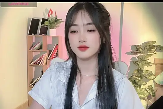 Snapshot of _Aimy_ chatting on 03/07/25, 06:57 Aimy online show from 03/07/25, 06:57